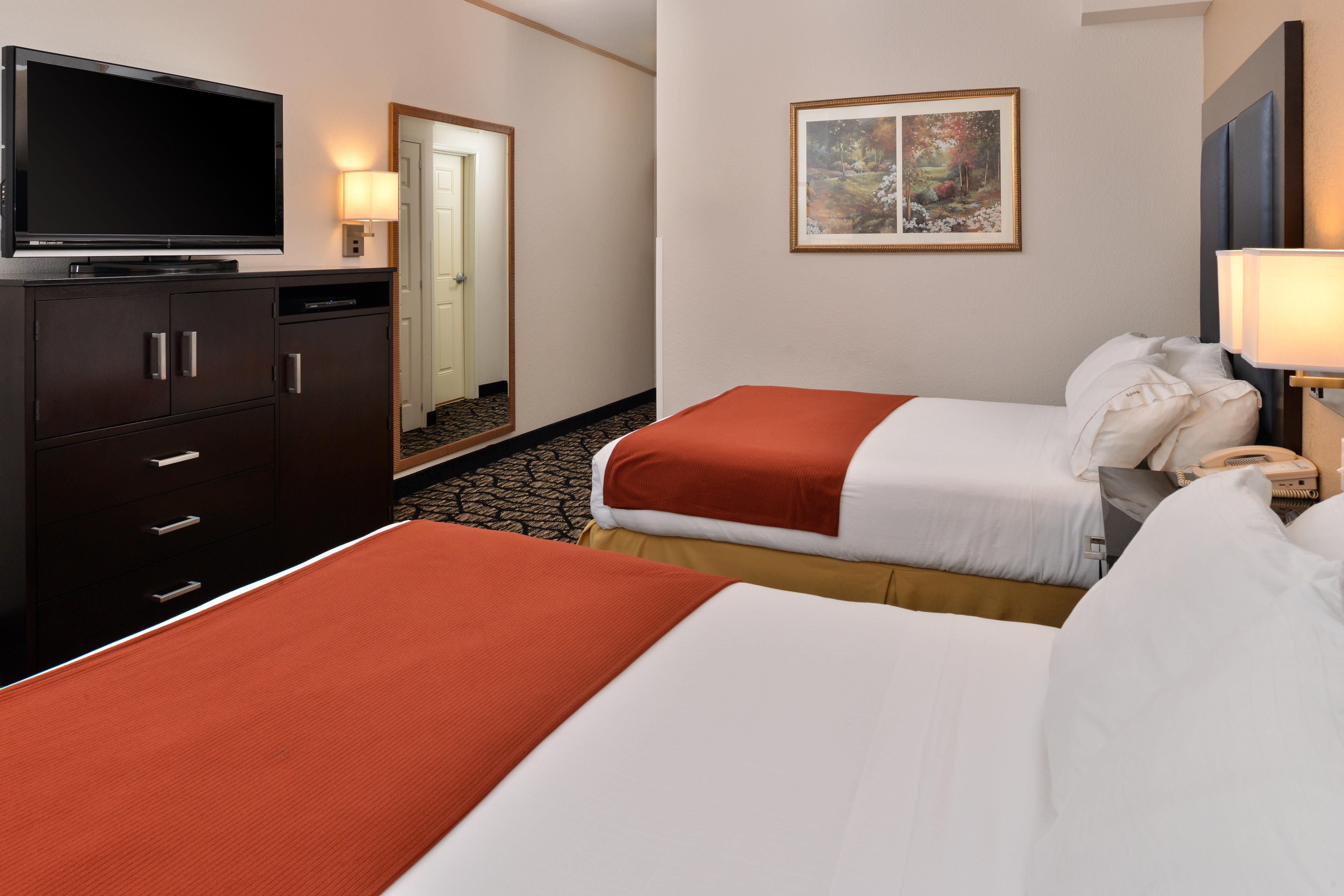 Holiday Inn Express & Suites Tacoma South - Lakewood By Ihg Exterior foto
